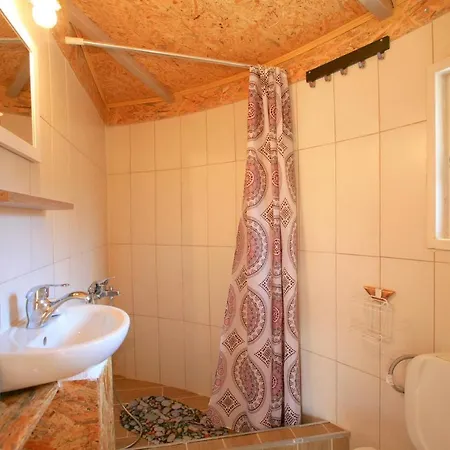 Elmar Eco Tree House ロダ